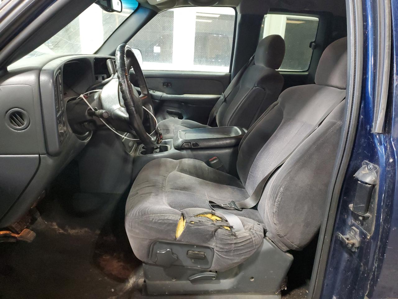 2002 Chevrolet Silverado - Image 7