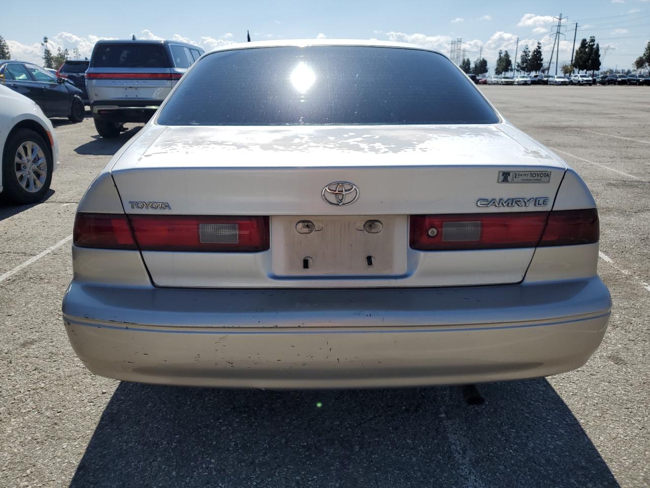 1997 Toyota Camry - Image 6