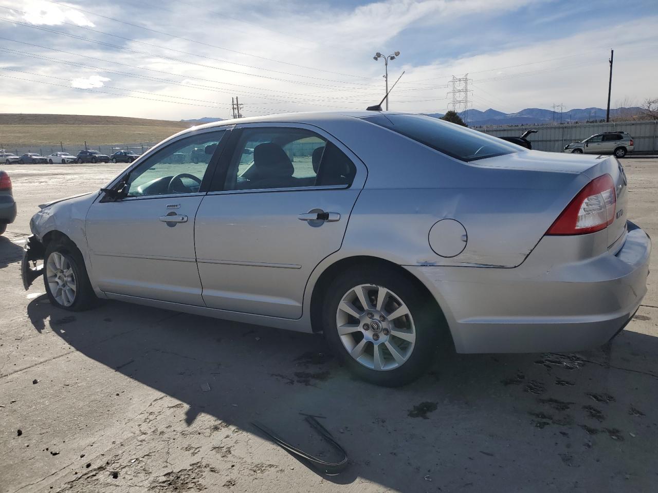 2009 Mercury Milan - Image 2