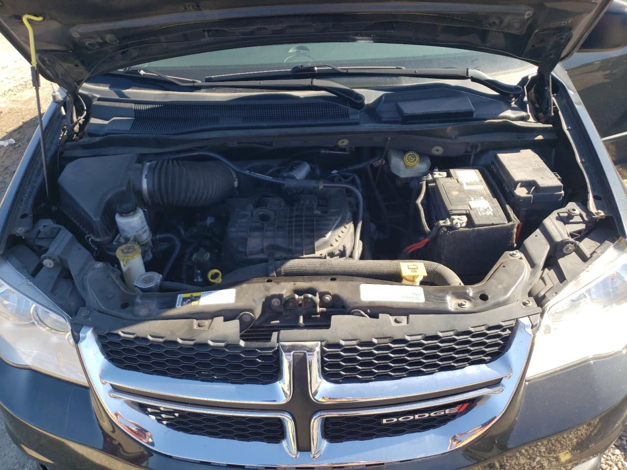 2016 Dodge Caravan - Image 12