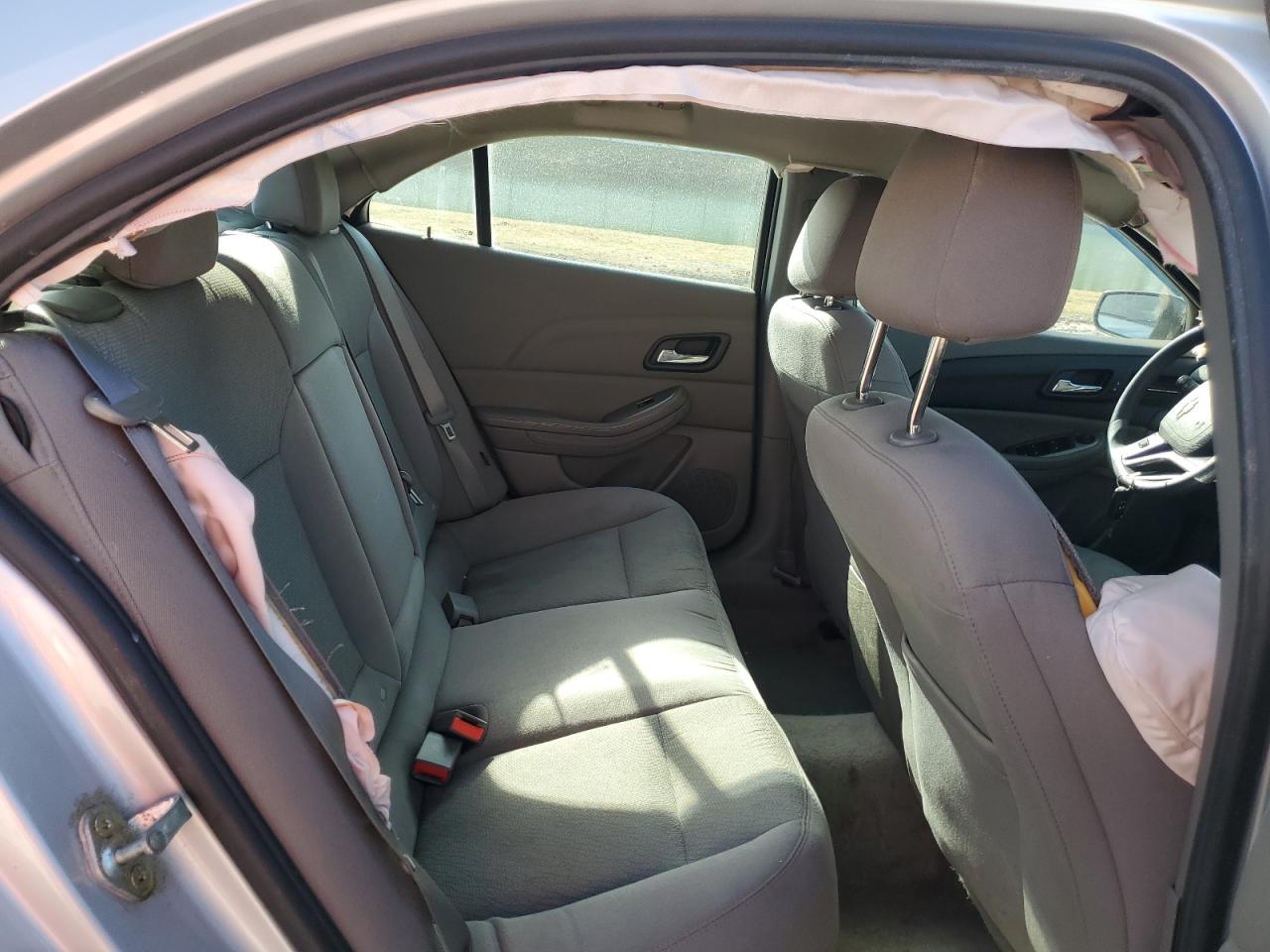 2014 Chevrolet Malibu - Image 10