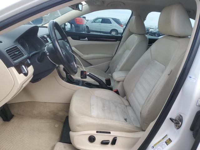  VOLKSWAGEN PASSAT 2014 Biały