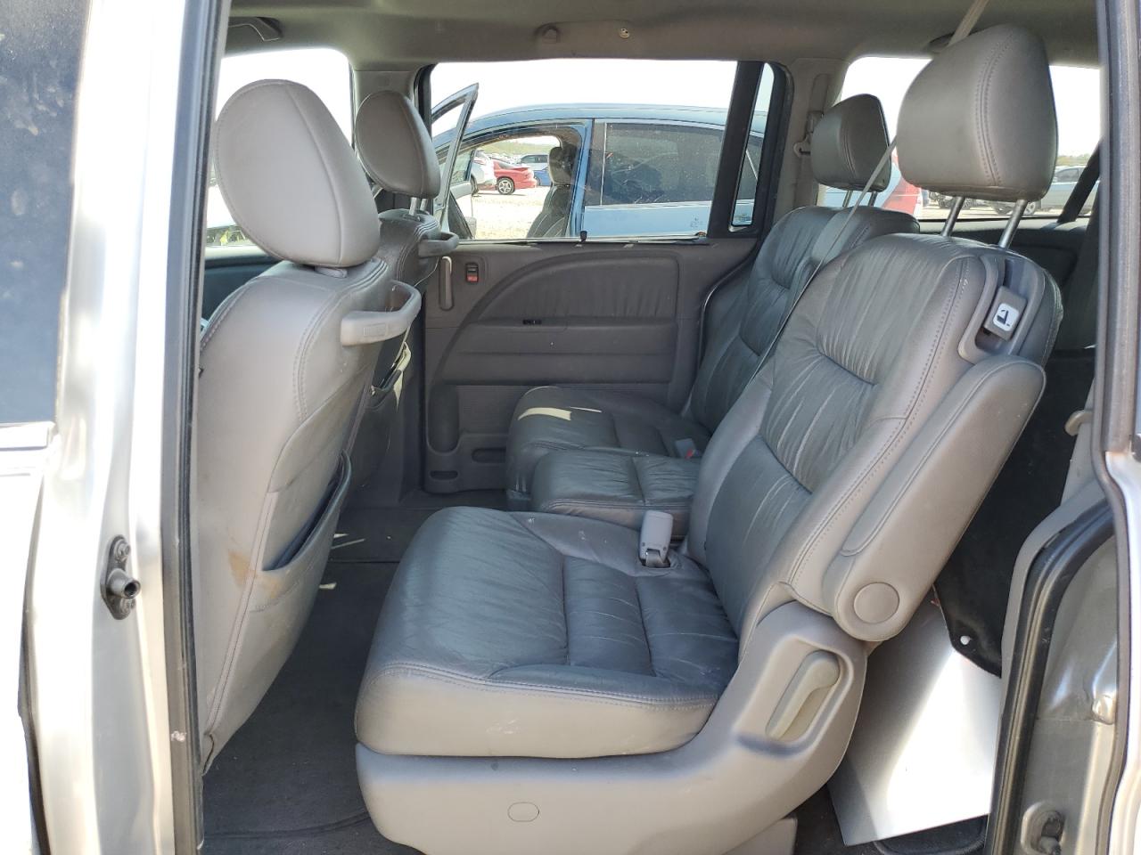 2010 Honda Odyssey - Image 10