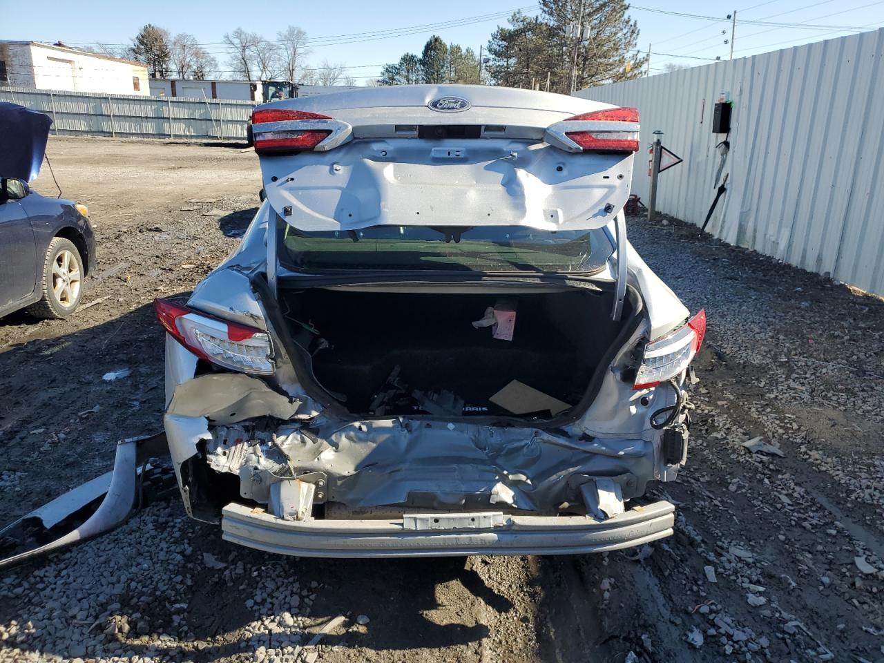 3FA6P0LU1KR192414 FORD FUSION 2019