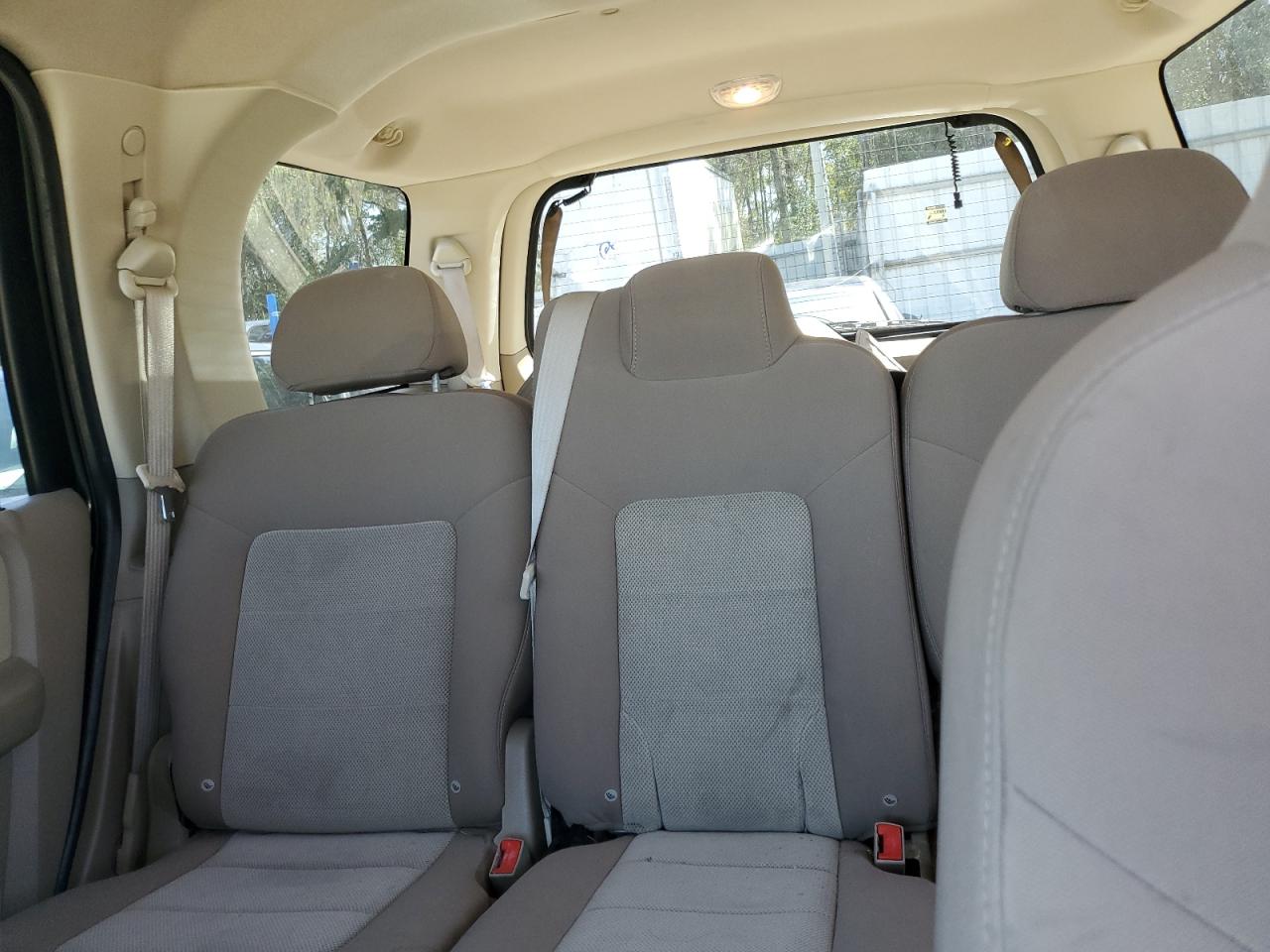 2005 Ford Expedition - Image 10