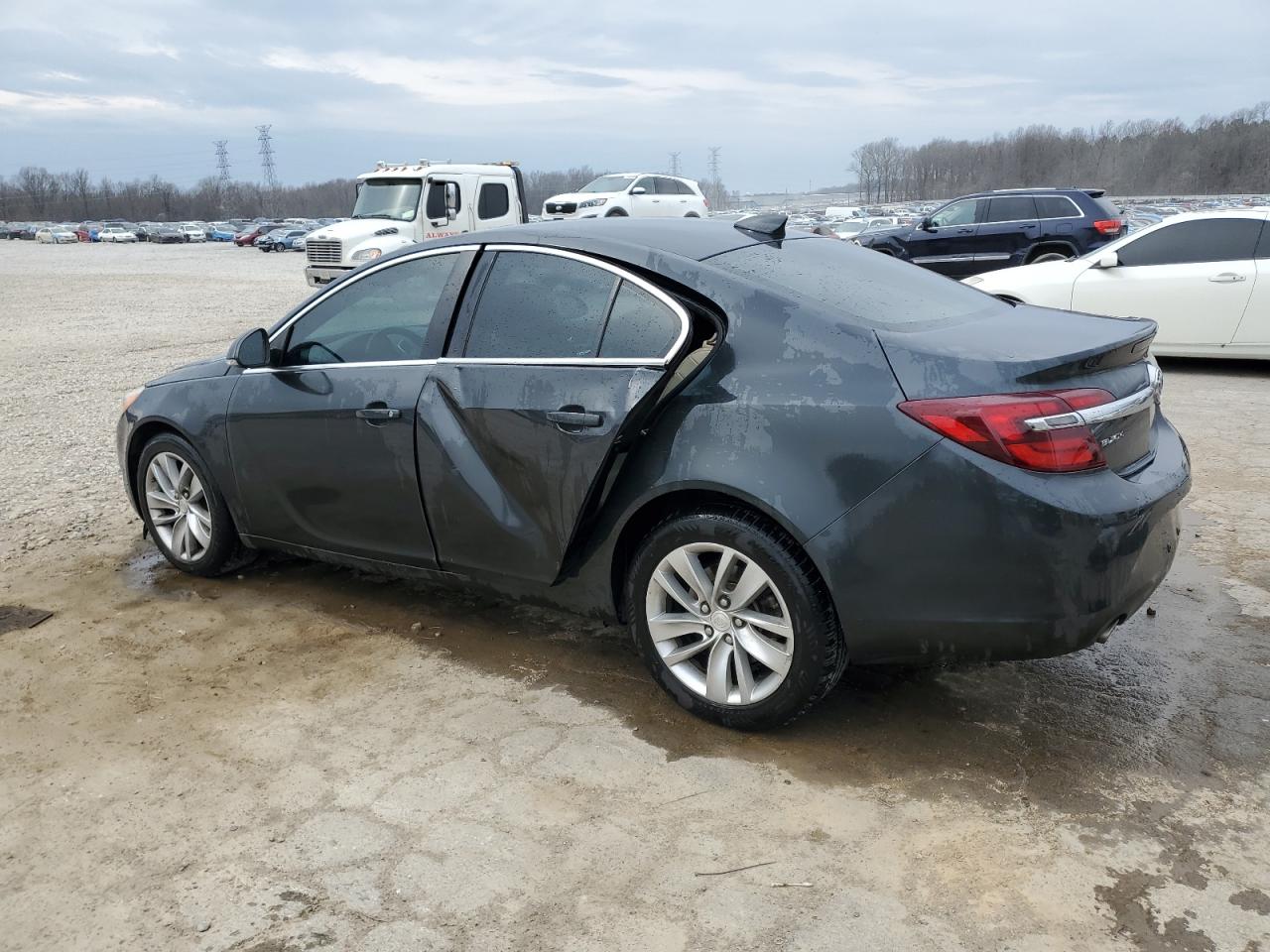 2015 Buick Regal - Image 2