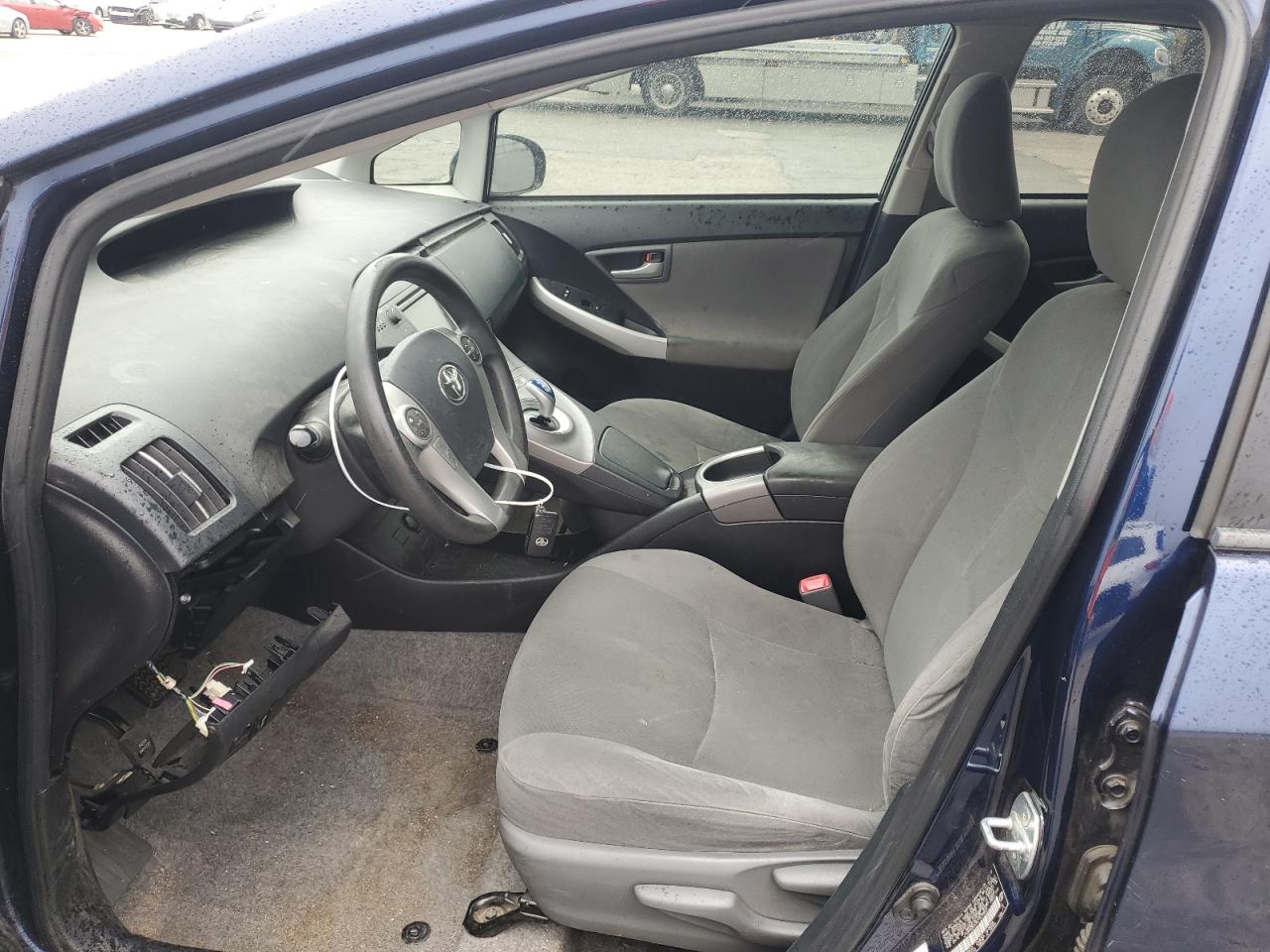 2012 Toyota Prius - Image 7