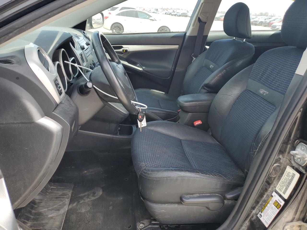 2010 Pontiac Vibe - Image 7