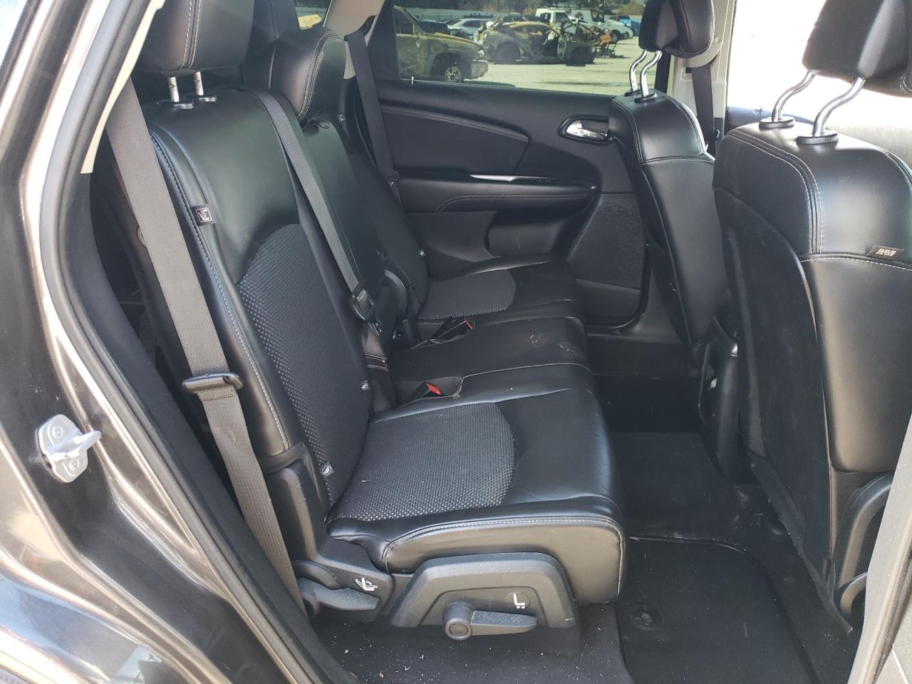 2017 Dodge Journey - Image 10