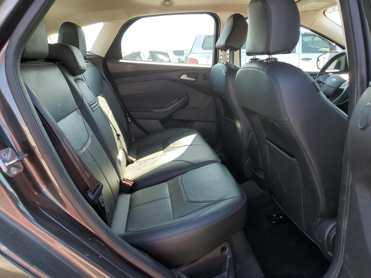 2015 Ford Focus - Image 10