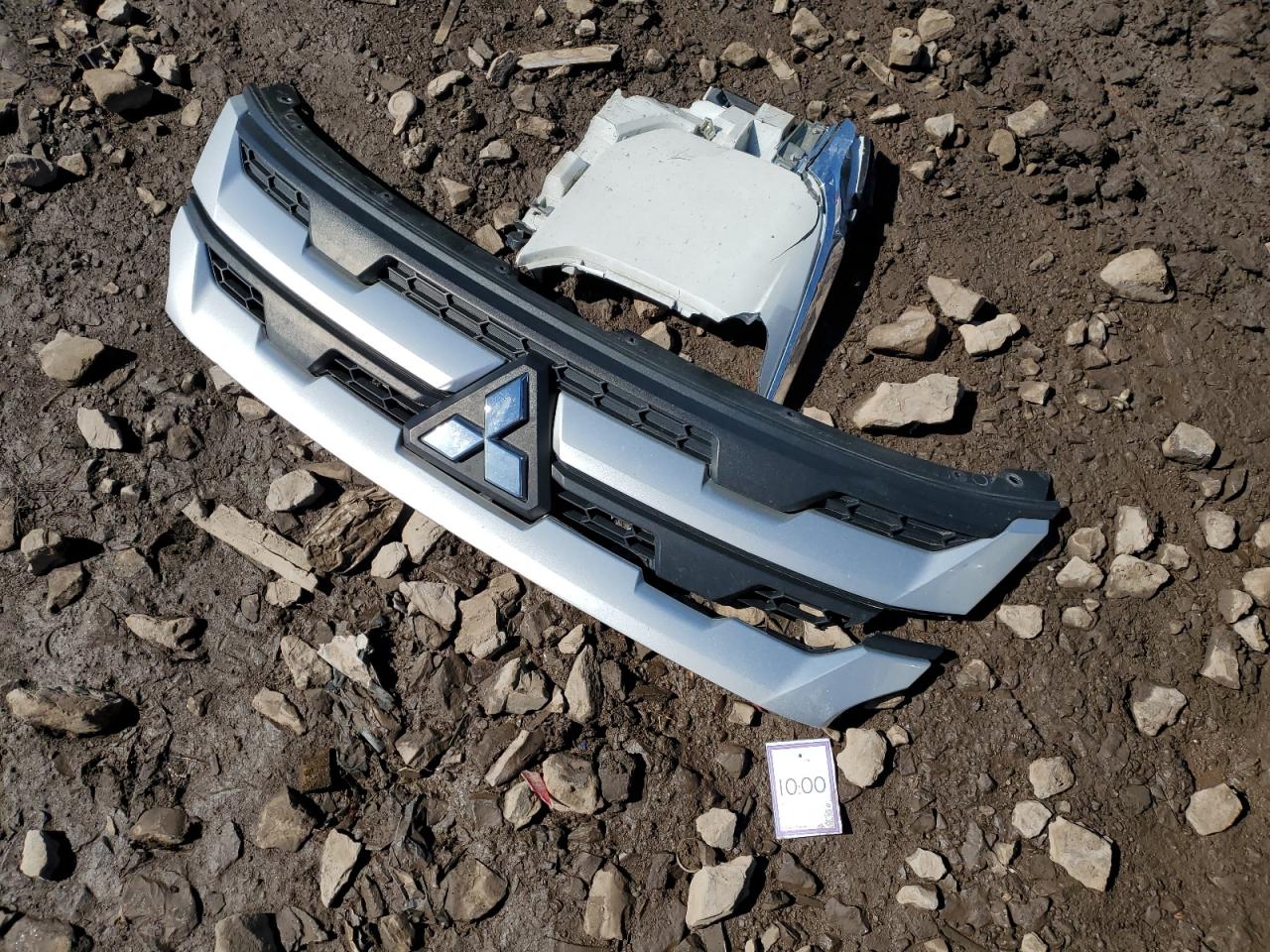2021 Mitsubishi Outlander - Image 13