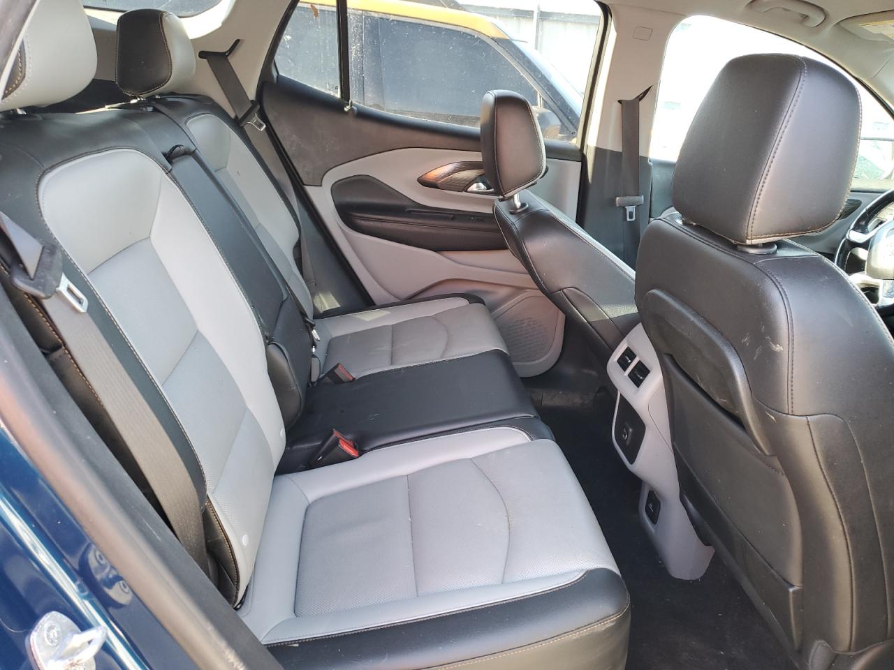 2021 GMC Terrain - Image 11