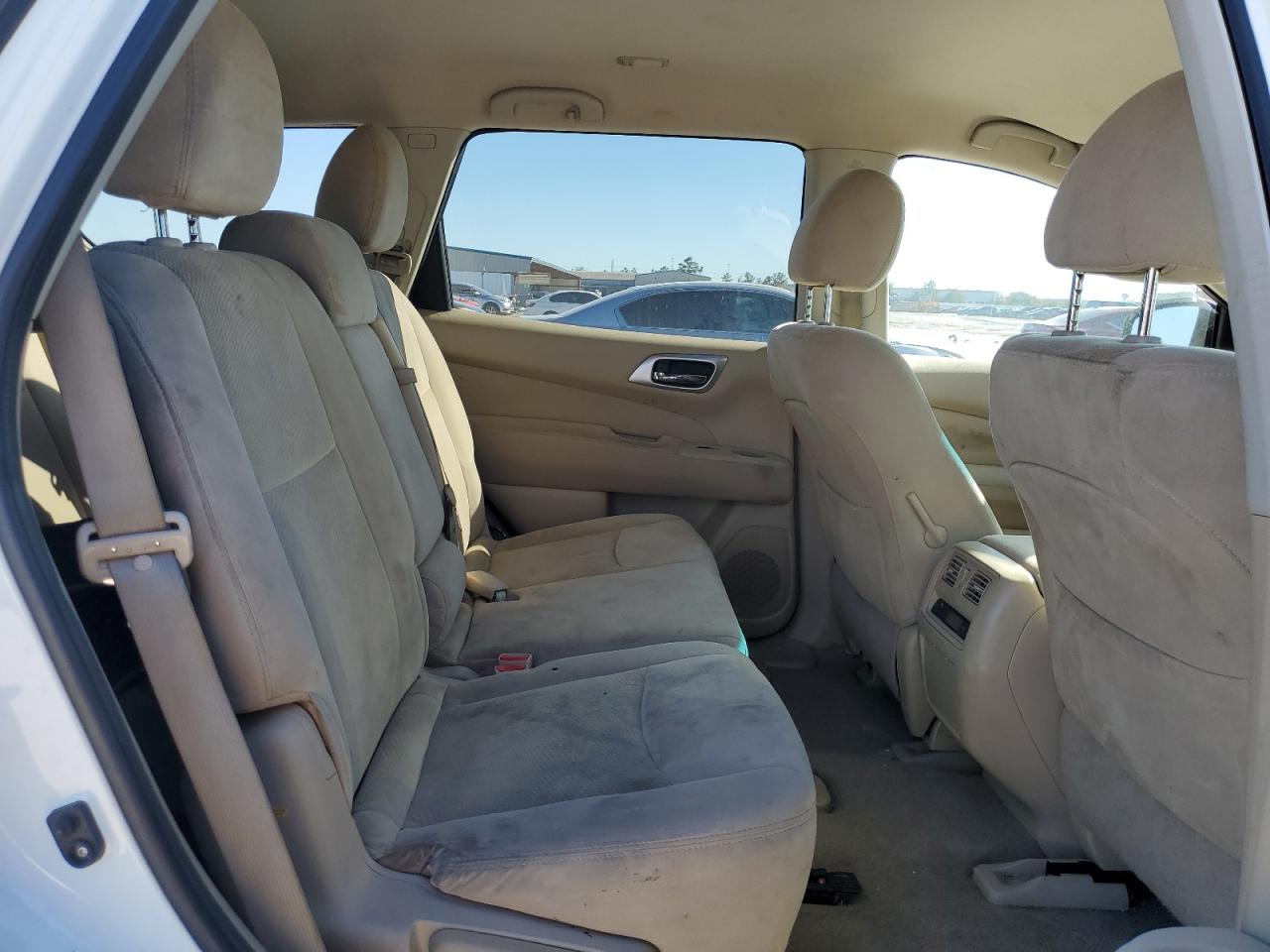 2015 Nissan Pathfinder - Image 11