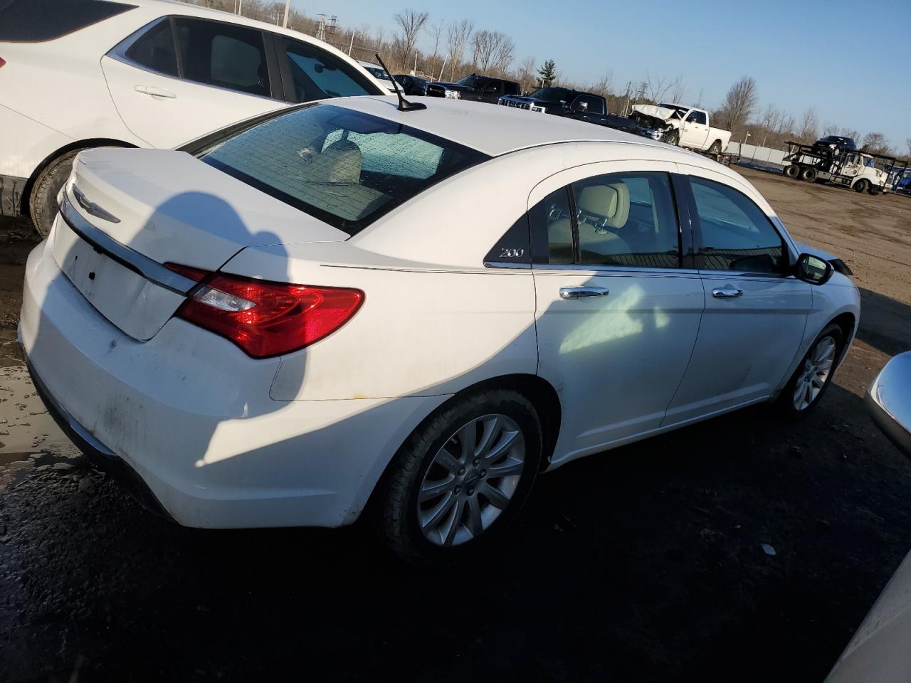 2014 Chrysler 200 - Image 3