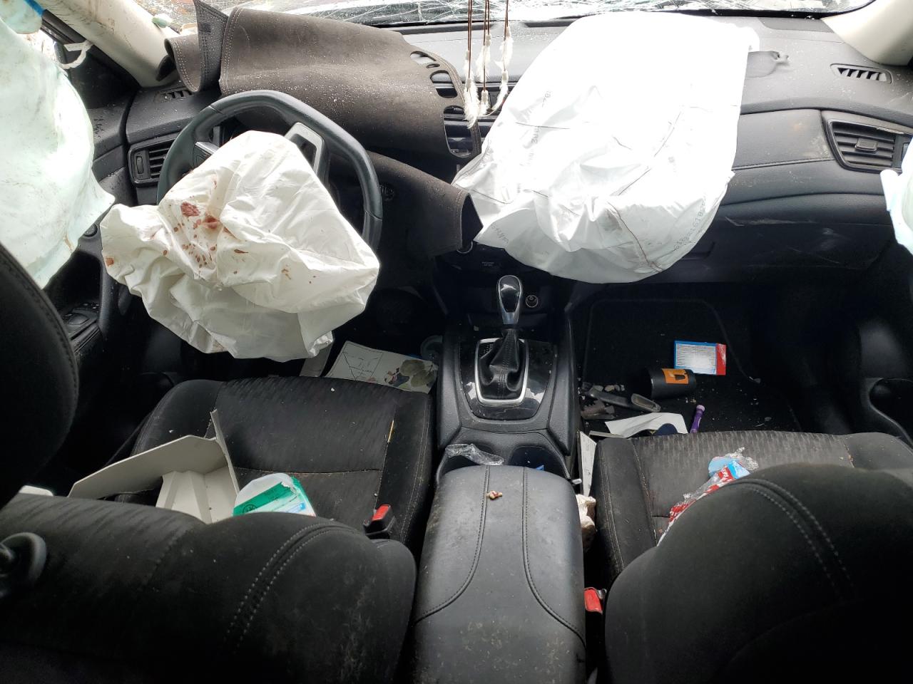 KNMAT2MV8JP585254 NISSAN ROGUE 2018