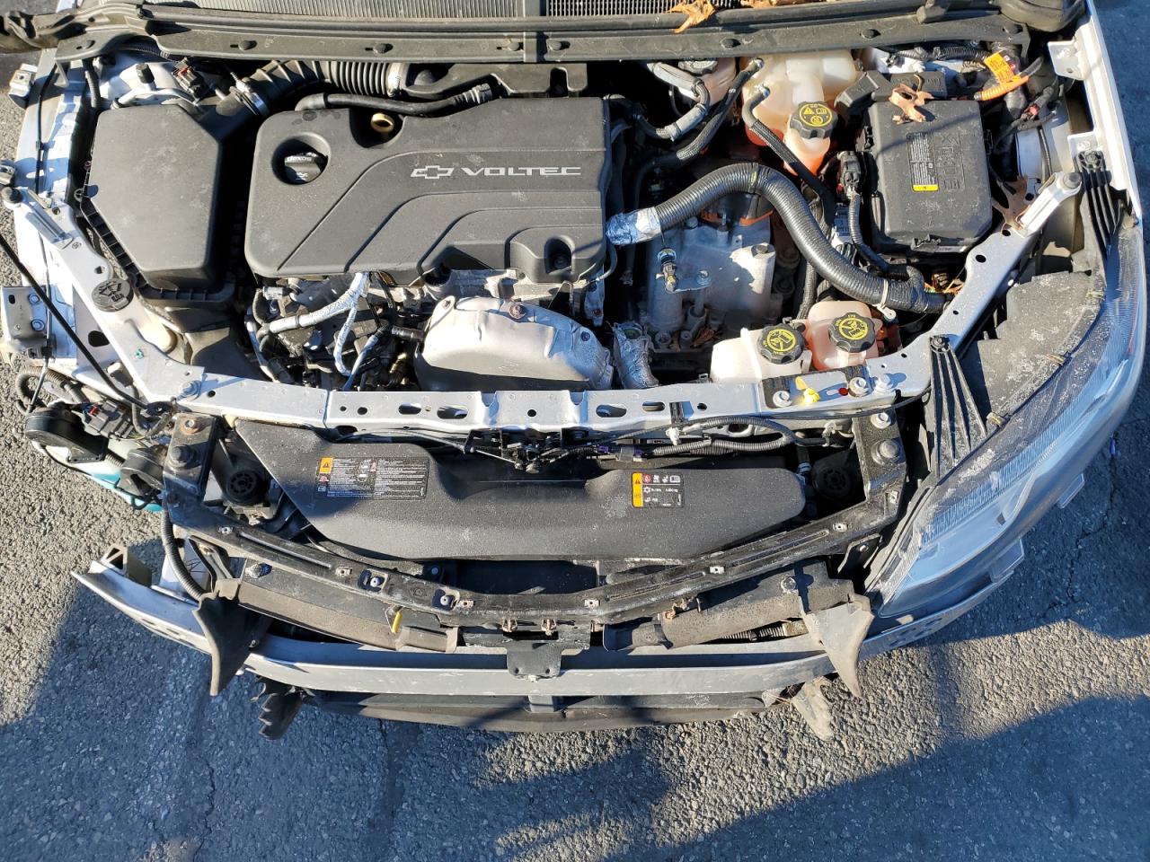 2016 Chevrolet Volt - Image 11