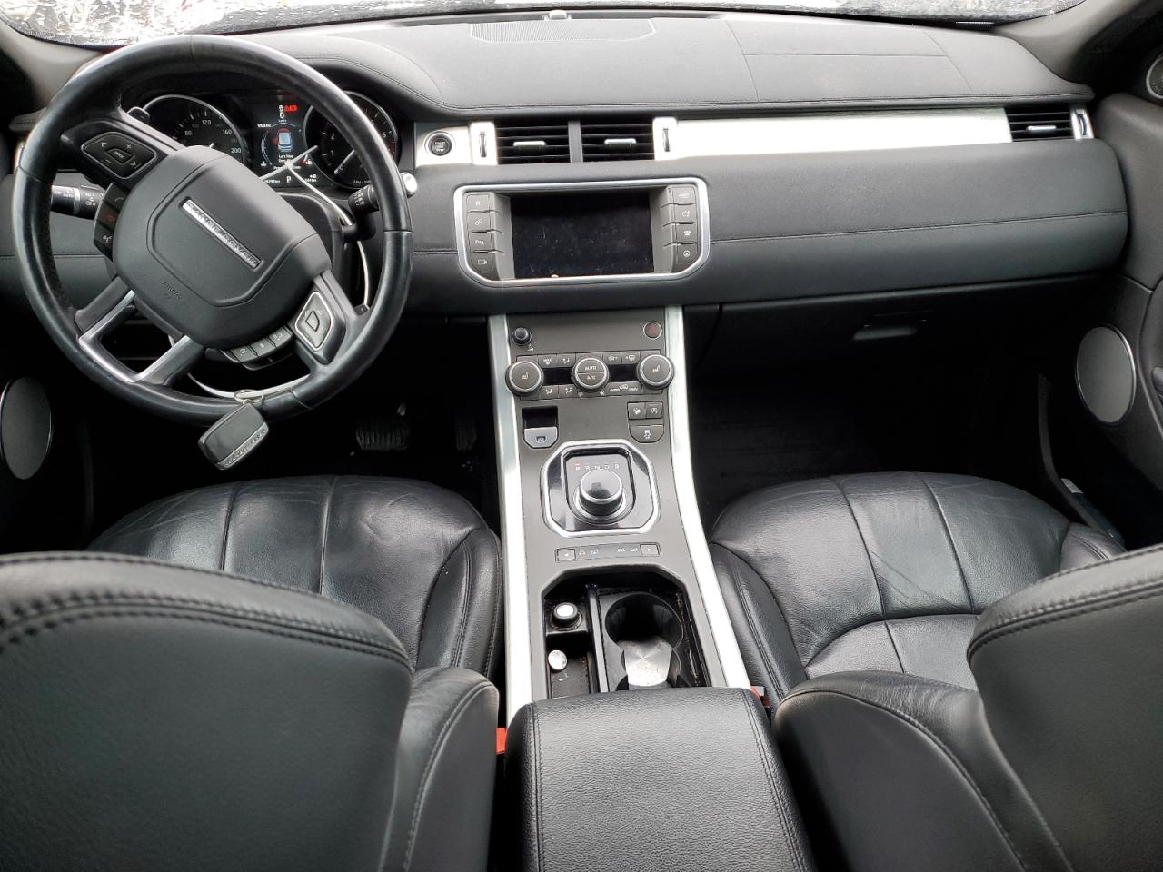 2017 Land Rover Range Rover - Image 8