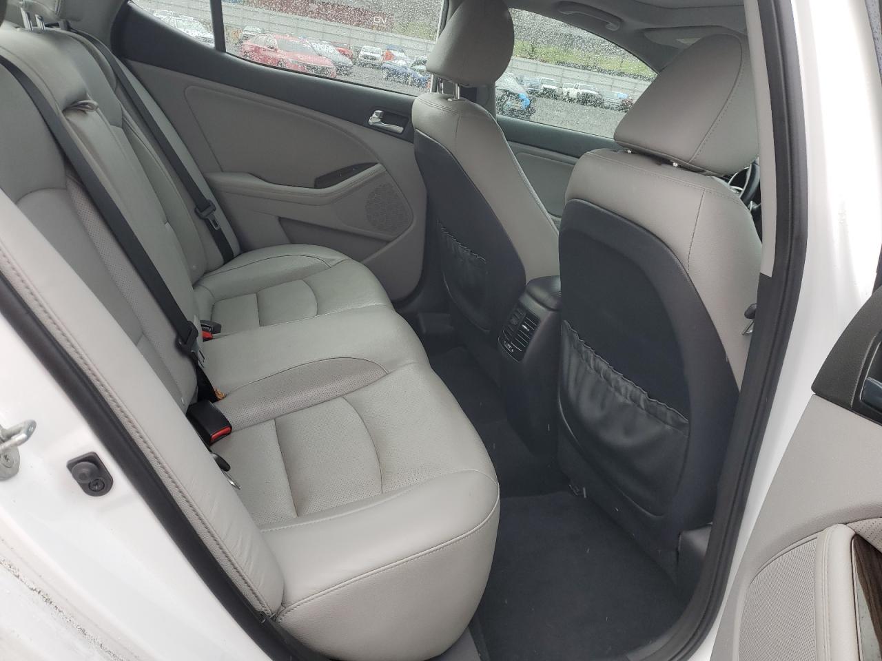 2014 Kia Optima - Image 10