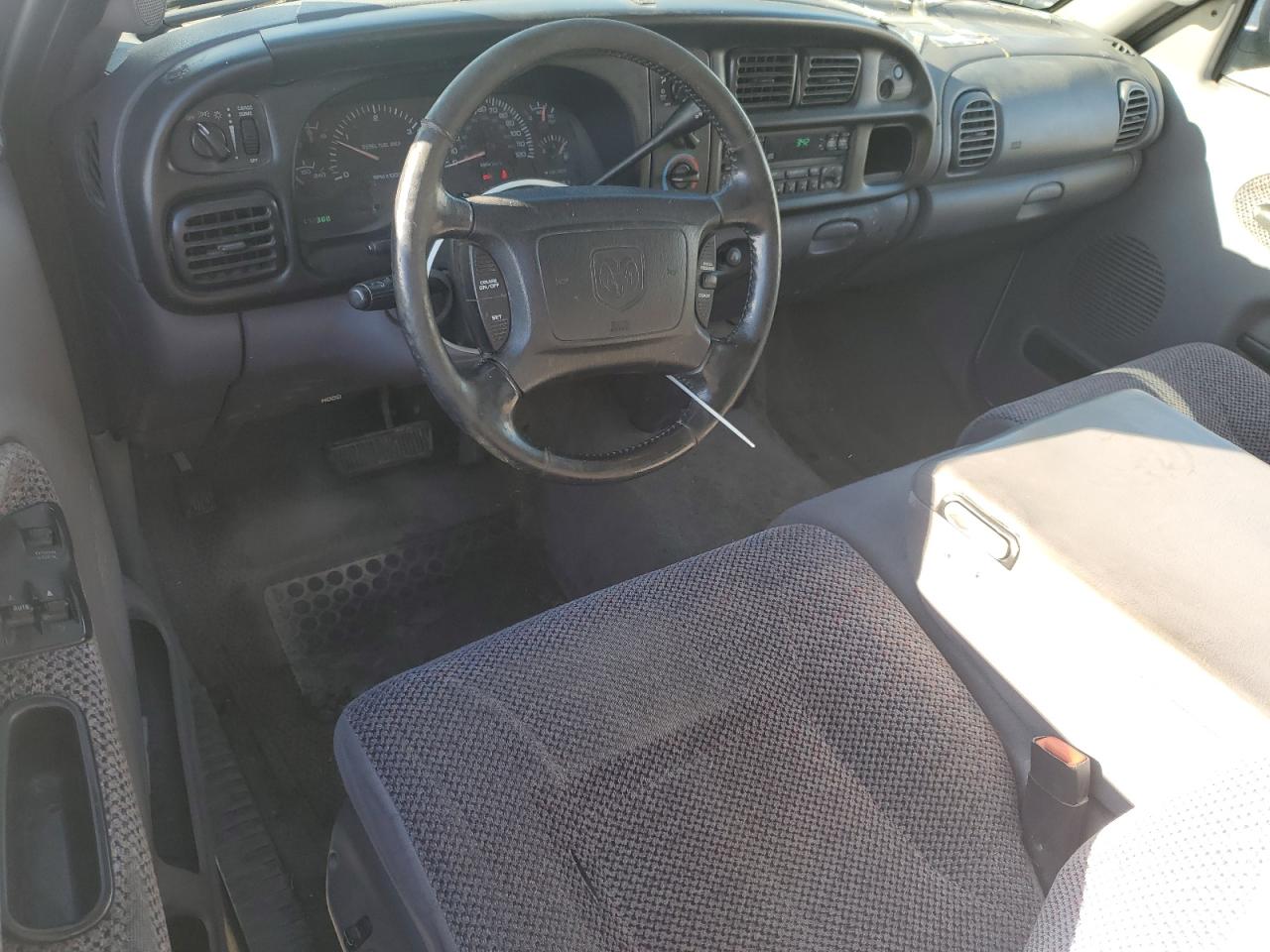 2002 Dodge RAM - Image 8