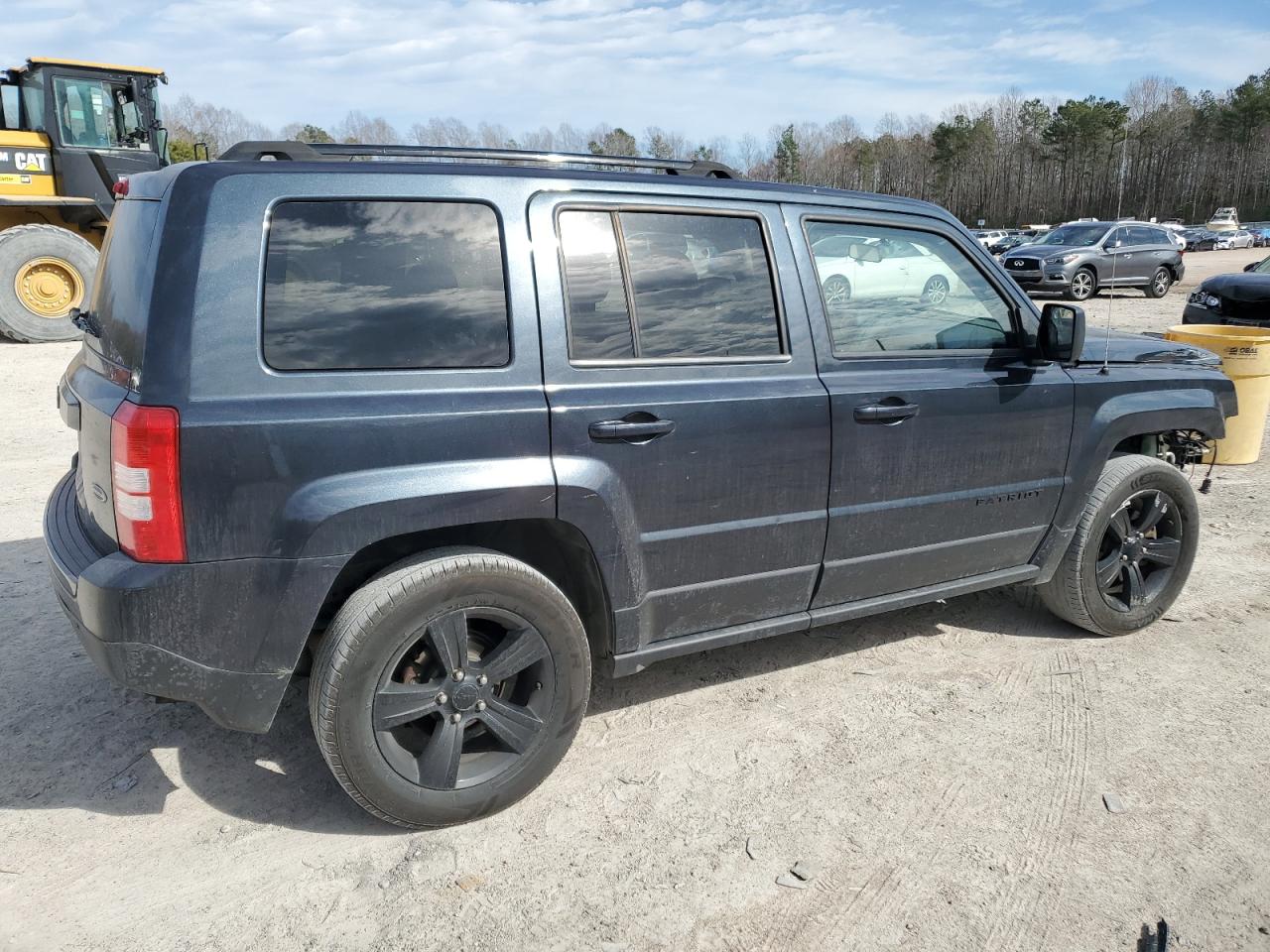 2015 Jeep Liberty (Patriot) - Image 3