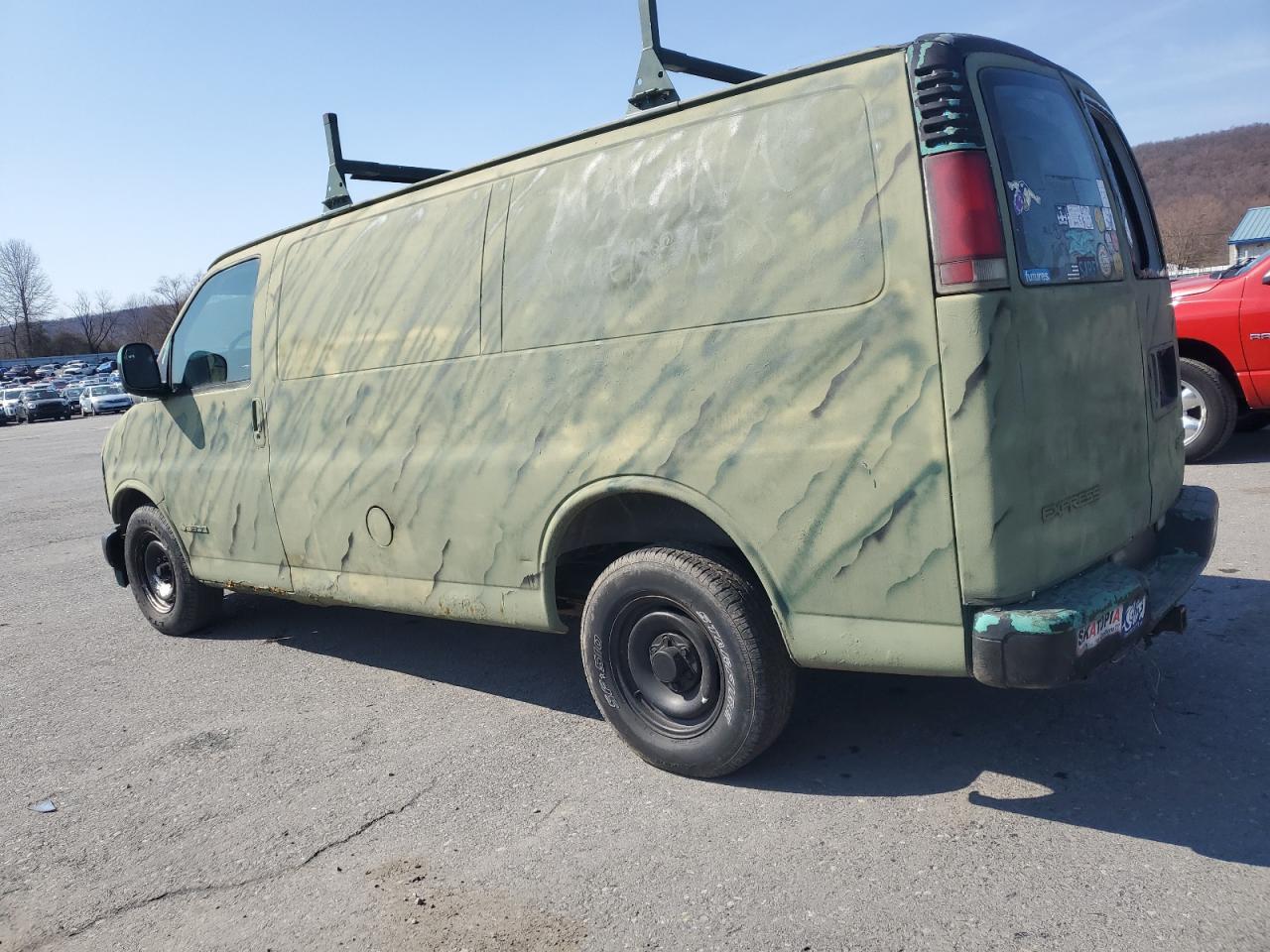 1999 Chevrolet Express - Image 2