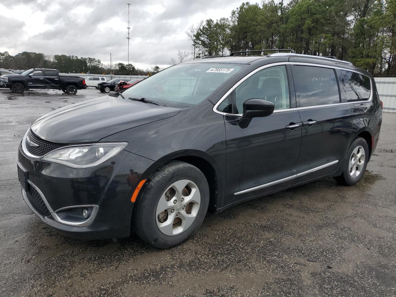 2017 Chrysler Pacifica Touring L Plus იყიდება Dunn-ში, NC - Front End