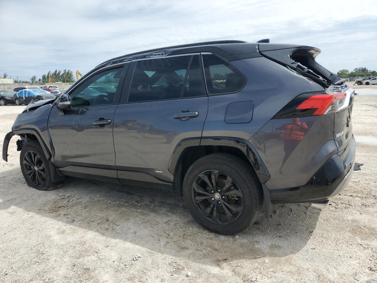 2T3E6RFV4RW047617 TOYOTA RAV4 2024