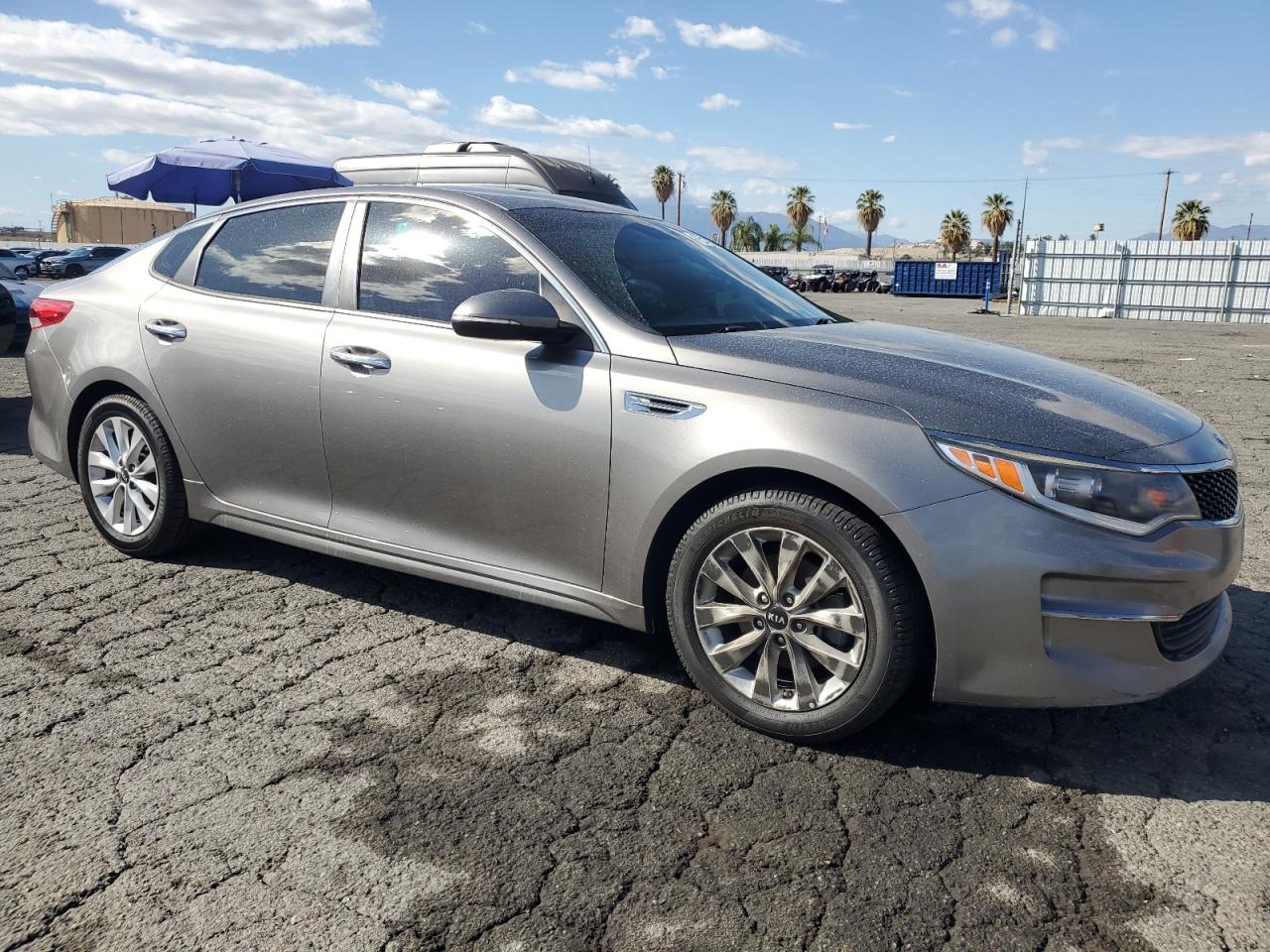 2017 Kia Optima - Image 4