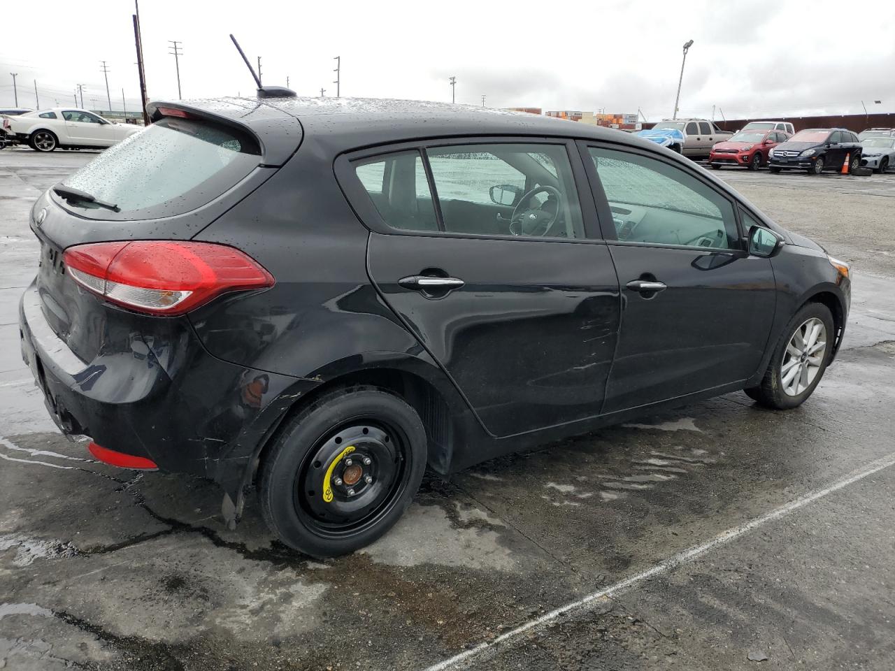 2017 Kia Forte - Image 3