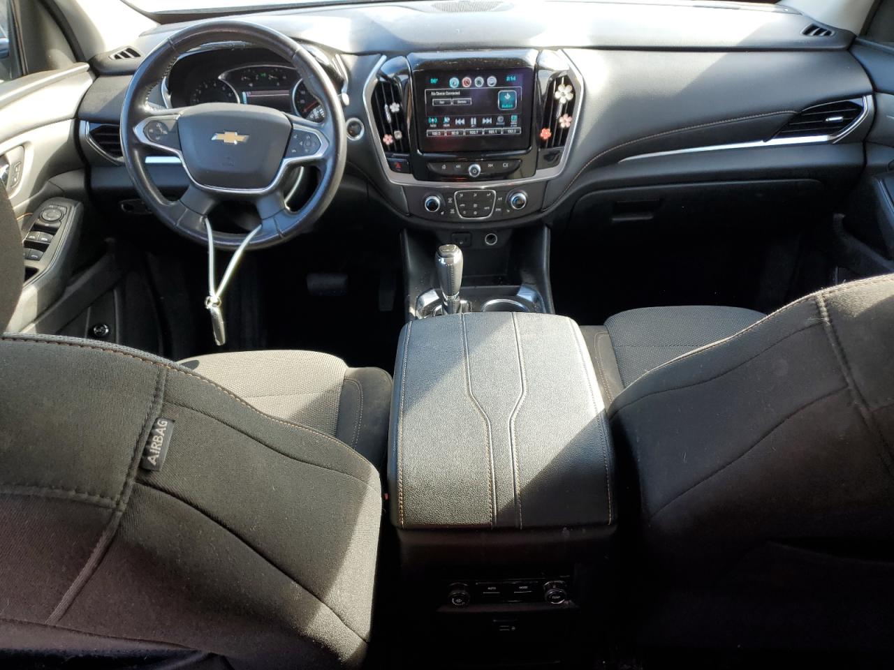 1GNEVGKW8JJ169980 CHEVROLET TRAVERSE 2018