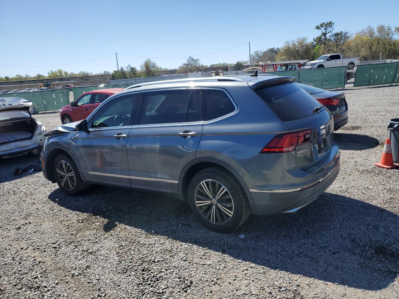 2019 Volkswagen Tiguan - Image 2