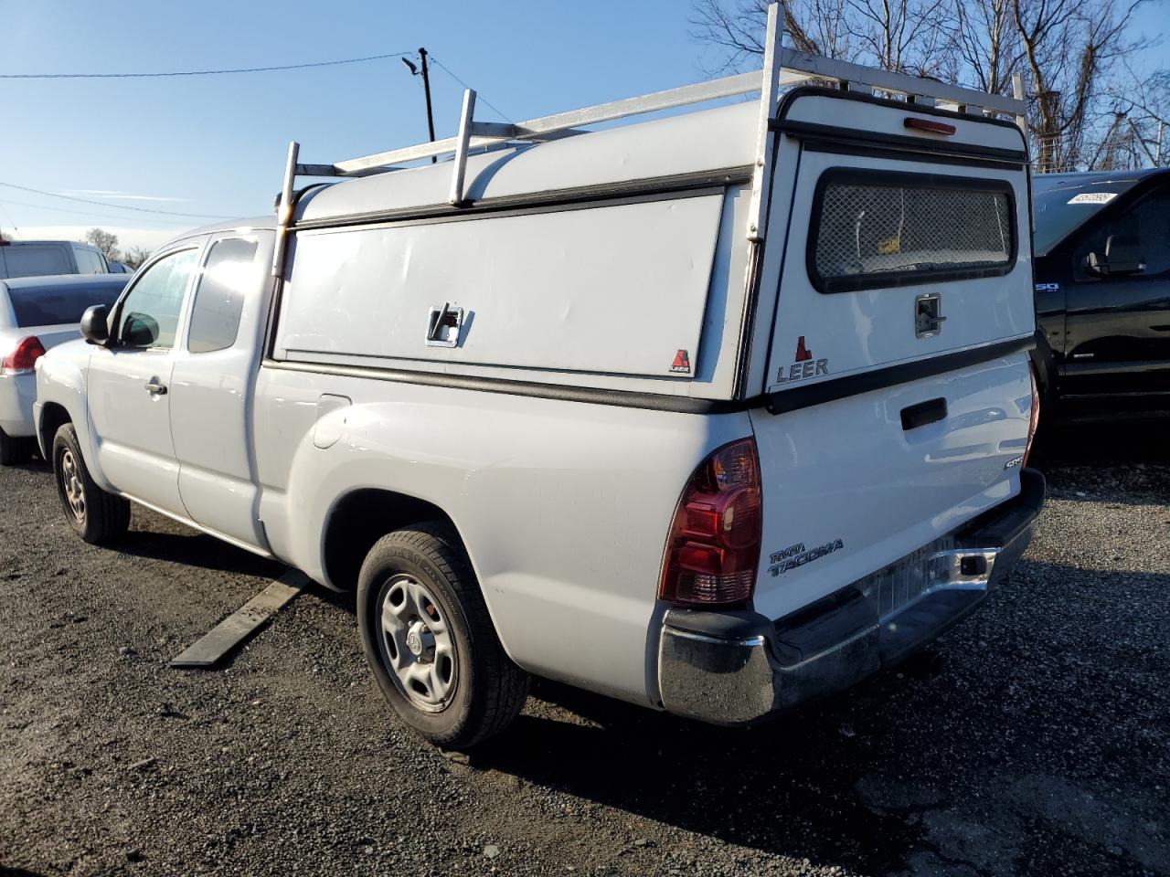 2015 Toyota Tacoma - Image 2