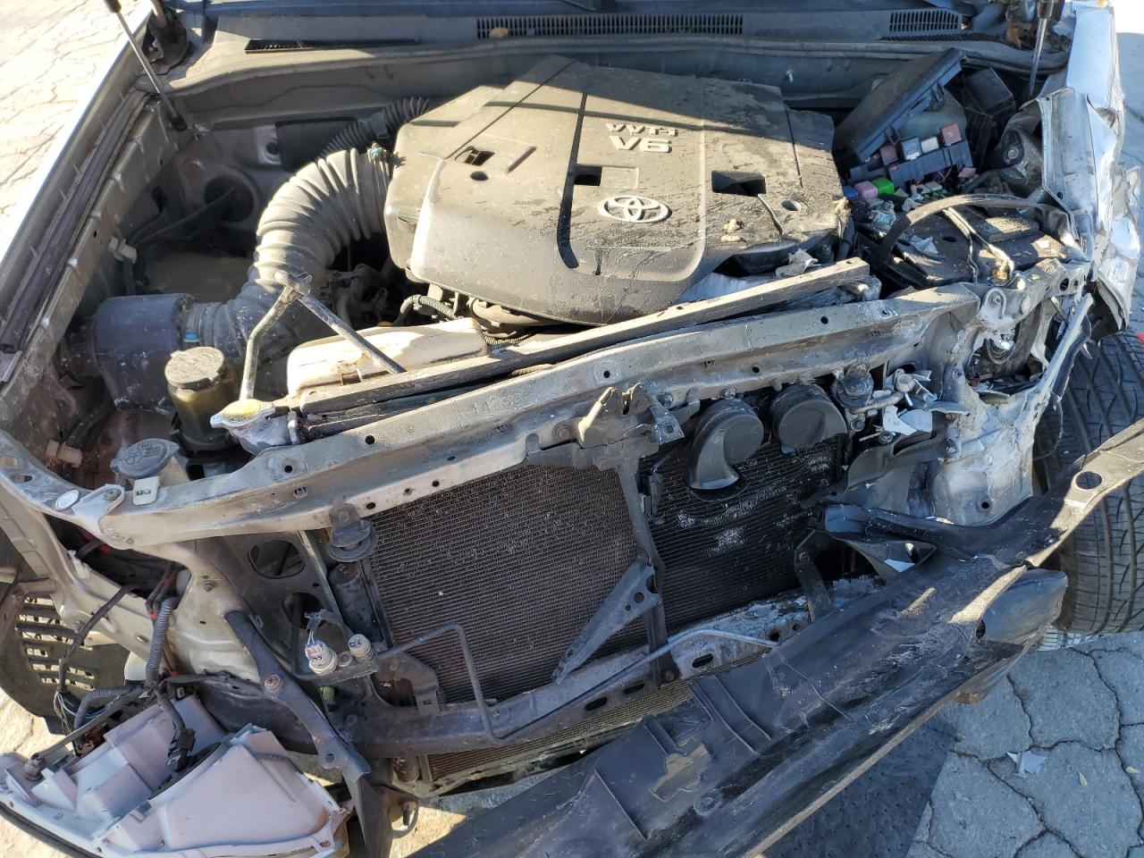 2003 Toyota 4Runner - Image 14