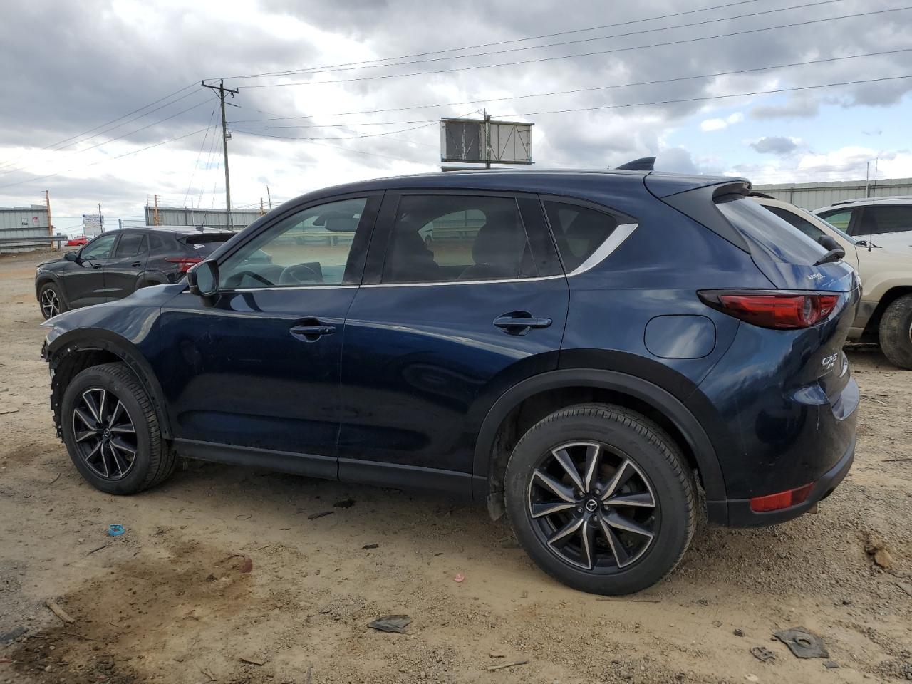 2017 Mazda CX-5 - Image 2