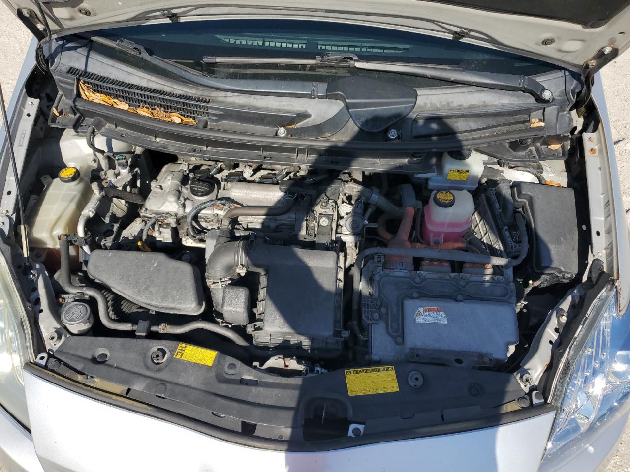 2010 Toyota Prius - Image 12