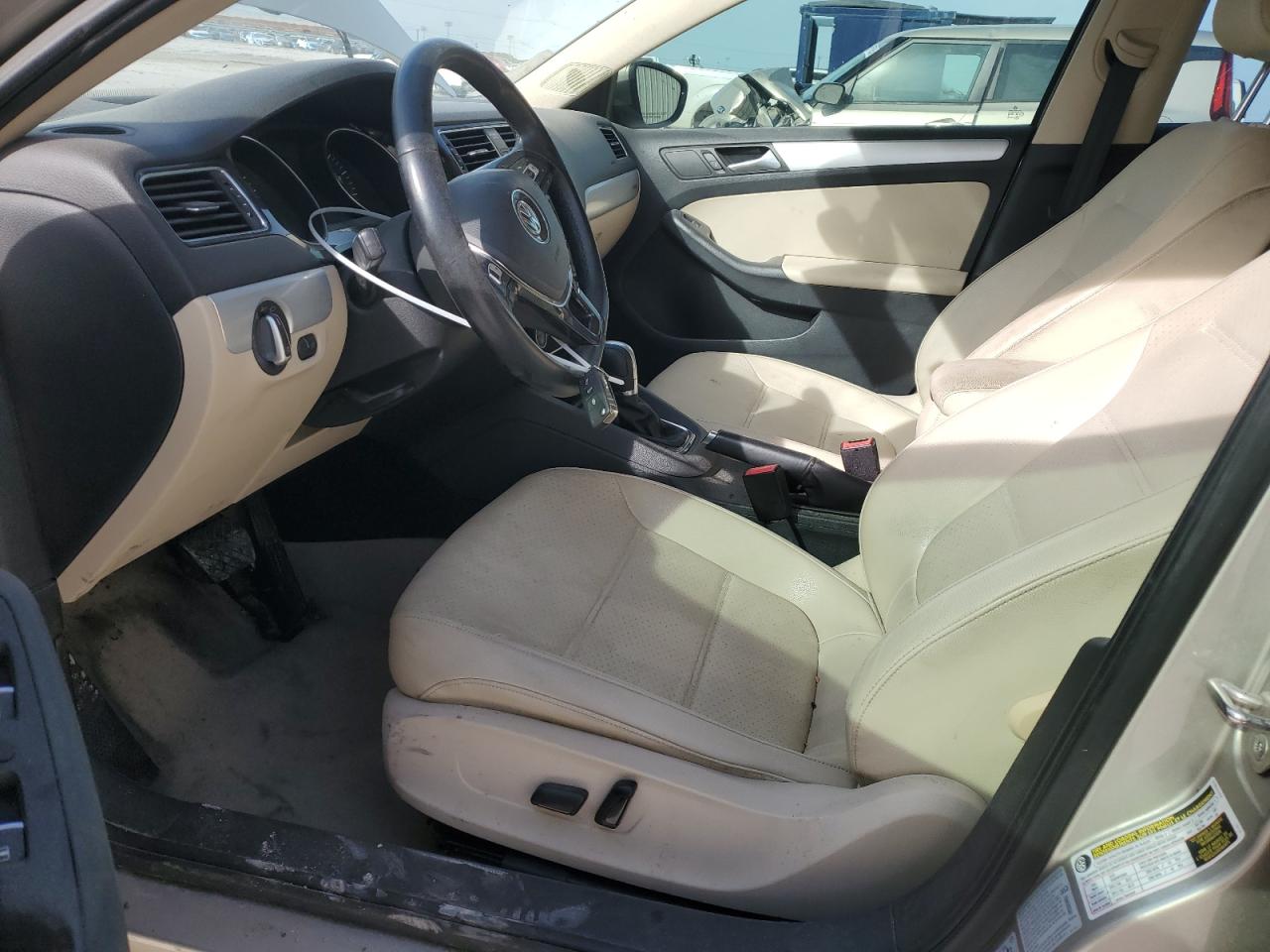 2015 Volkswagen Jetta - Image 7