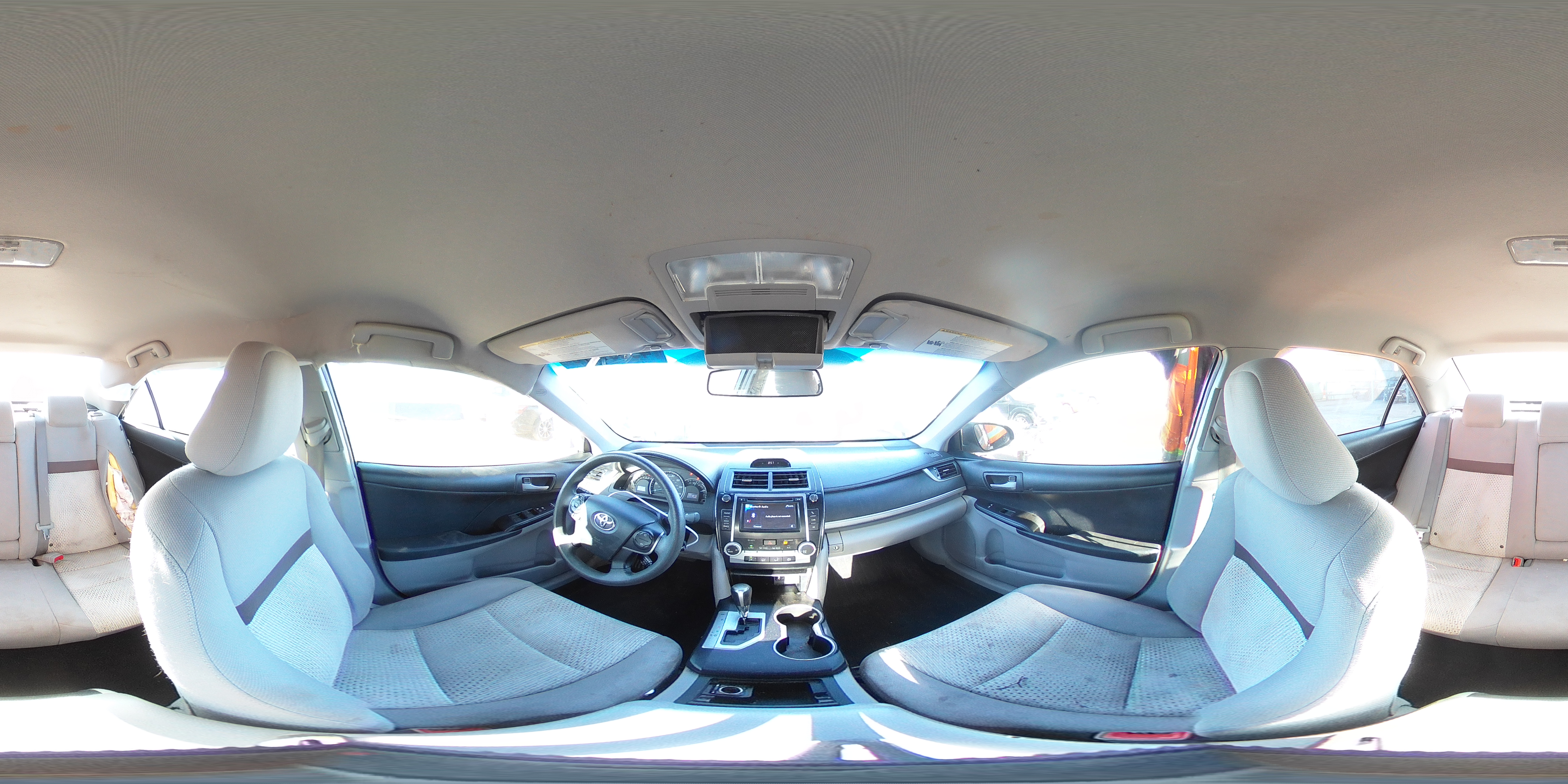 2012 Toyota Camry - Image 13