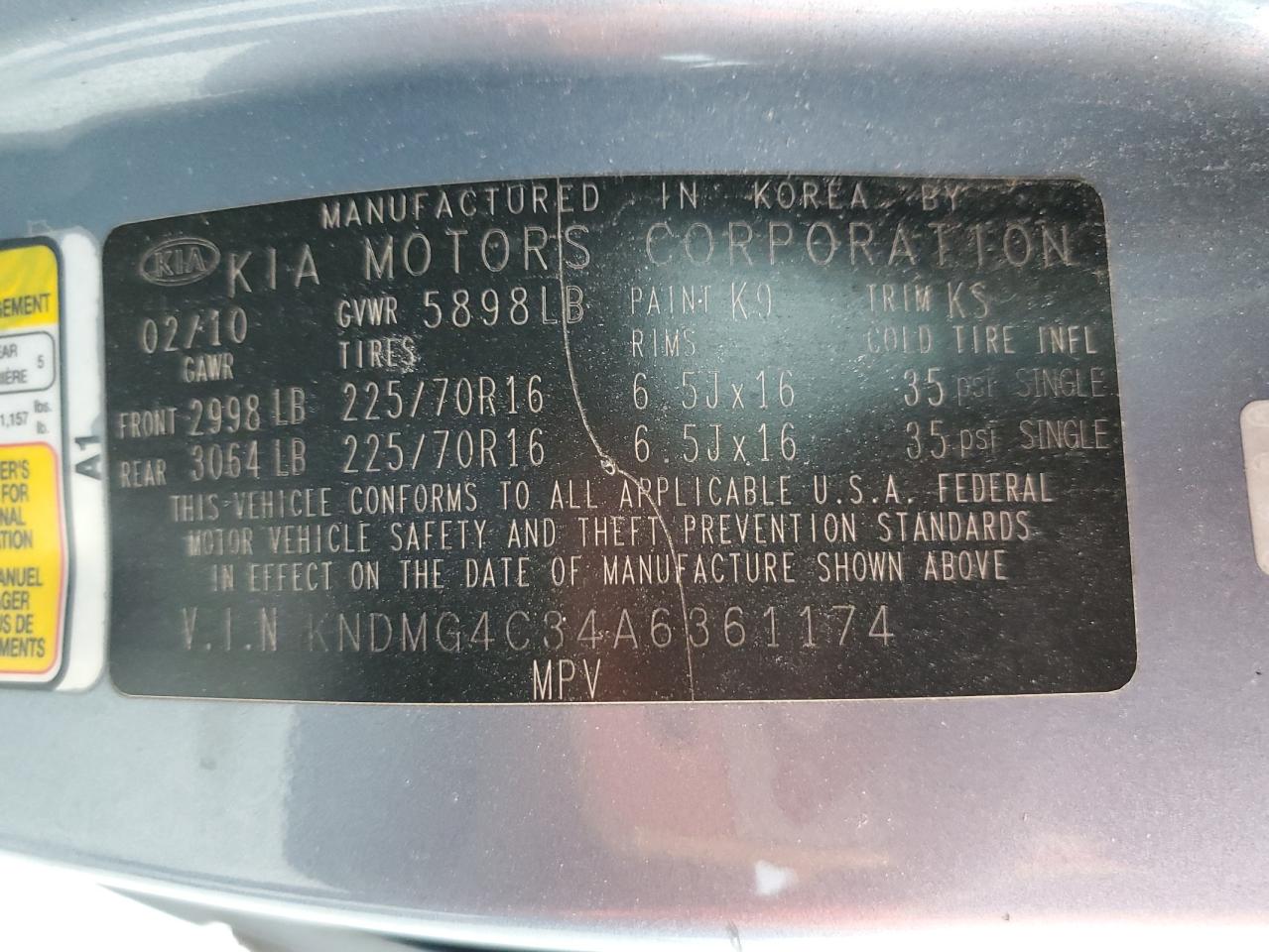 2010 Kia Sedona - Image 15