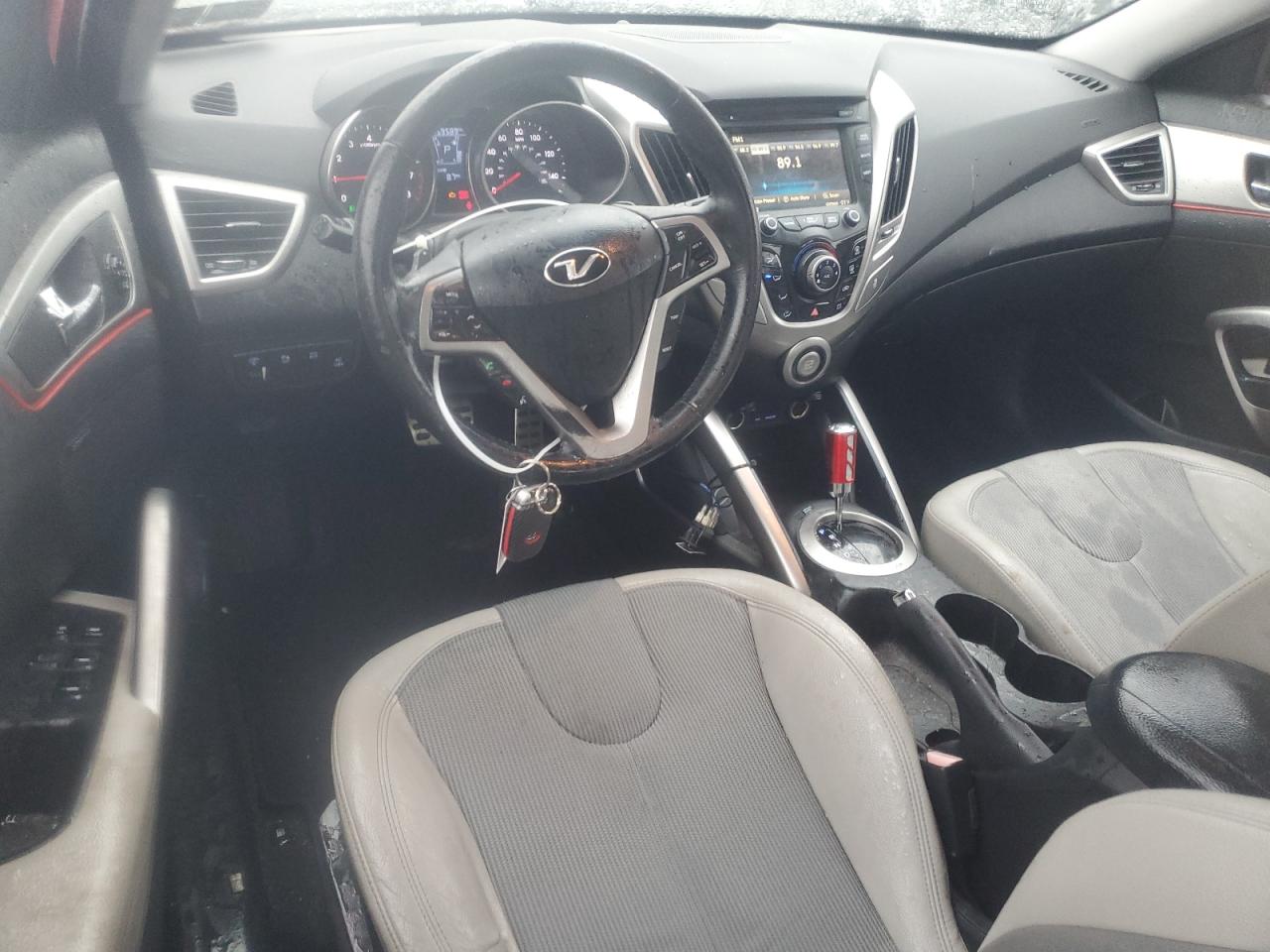 2012 Hyundai Veloster - Image 8