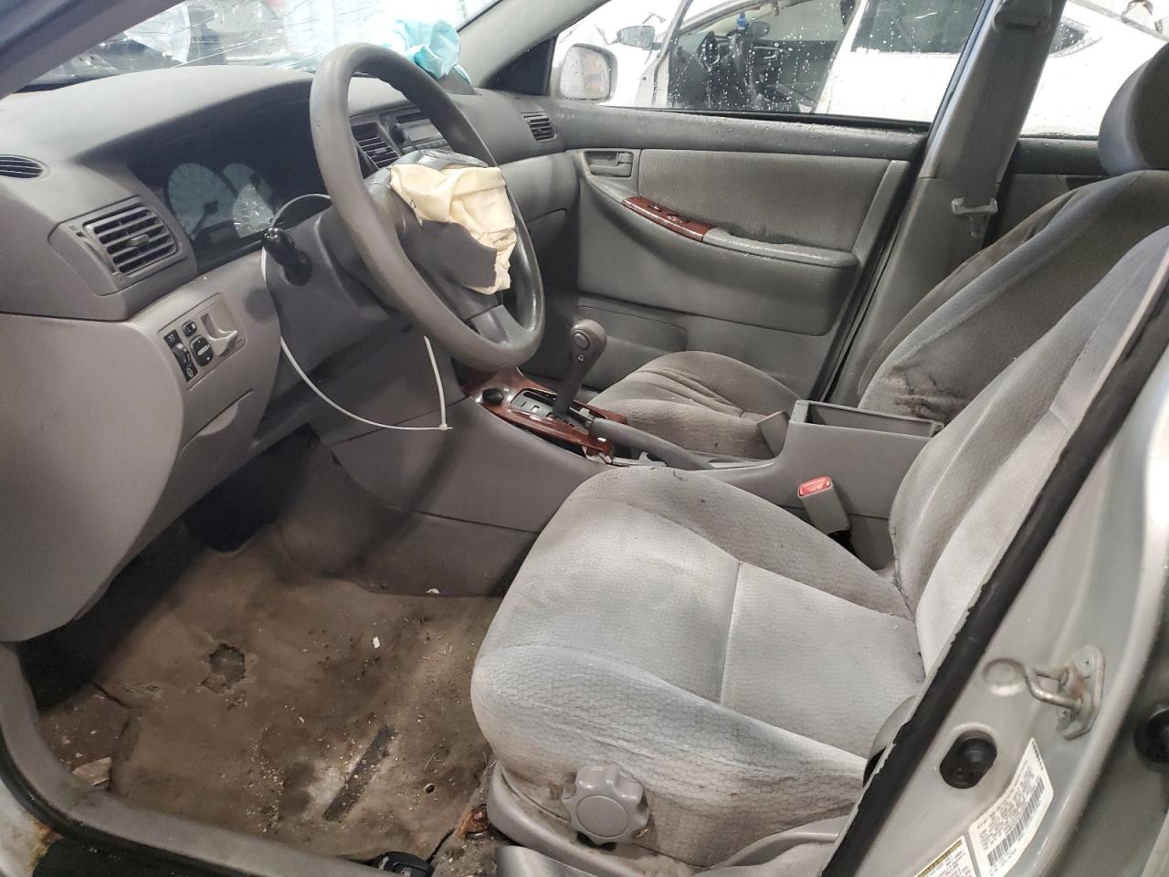 2004 Toyota Corolla - Image 7