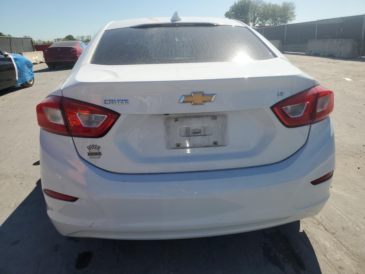 1G1BE5SM9J7124194 CHEVROLET CRUZE 2018