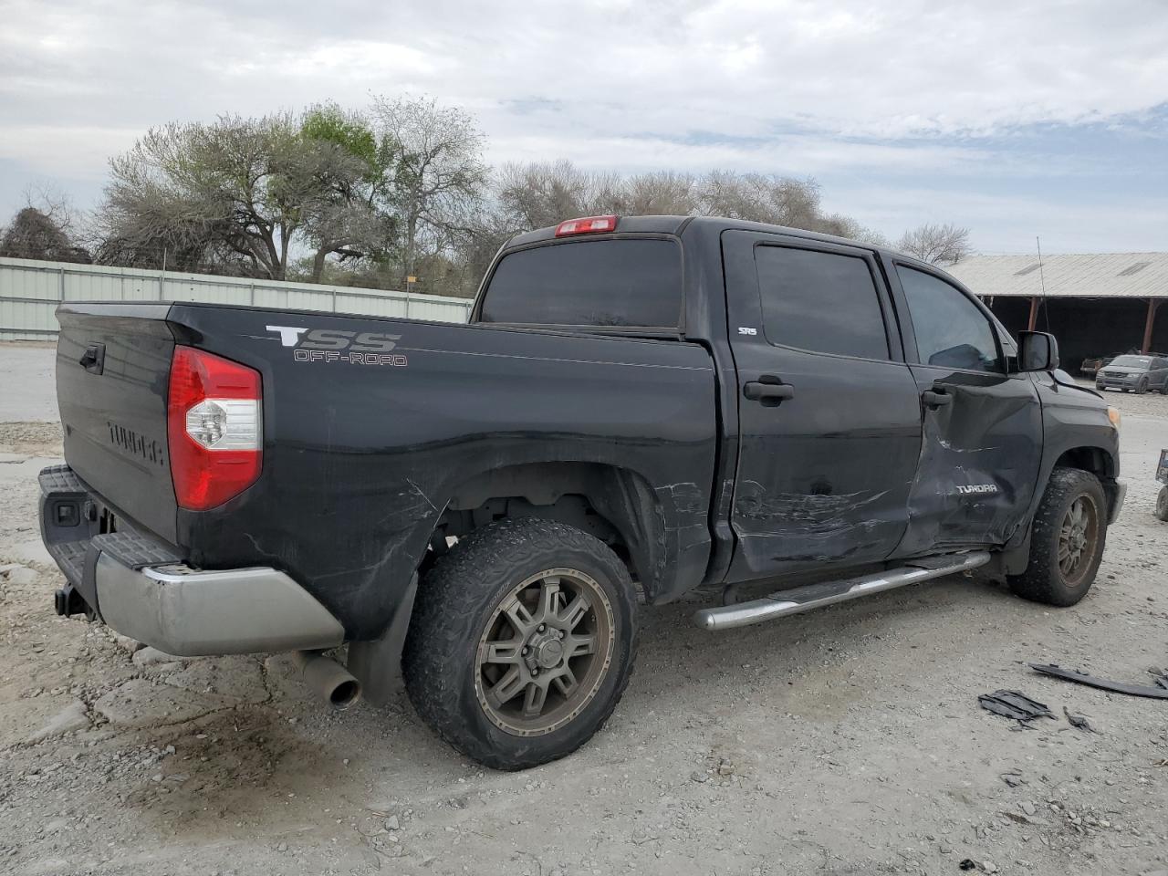 5TFEM5F17HX110313 TOYOTA TUNDRA 2017