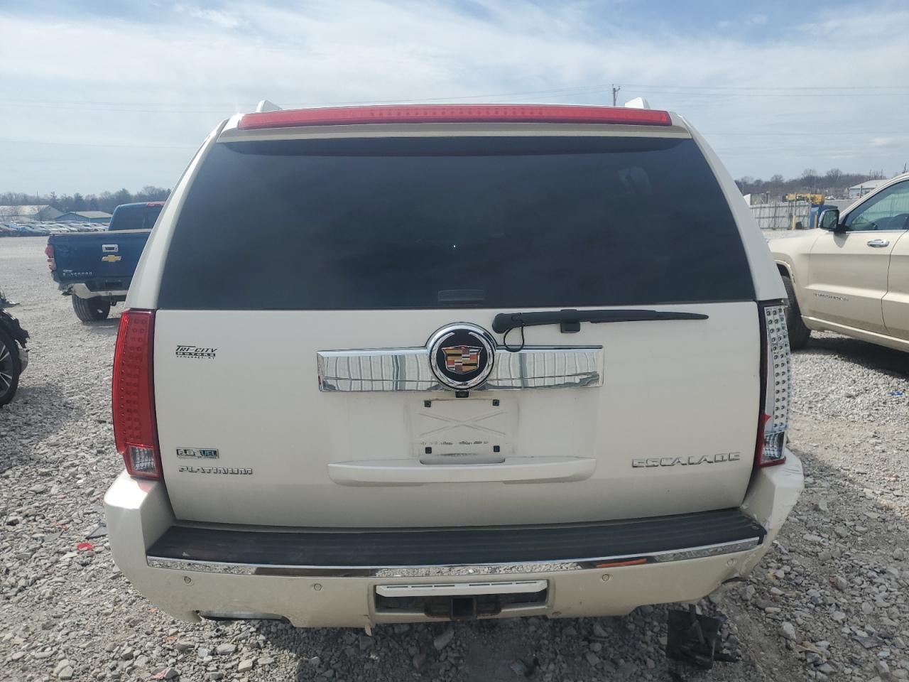 2012 Cadillac Escalade - Image 6