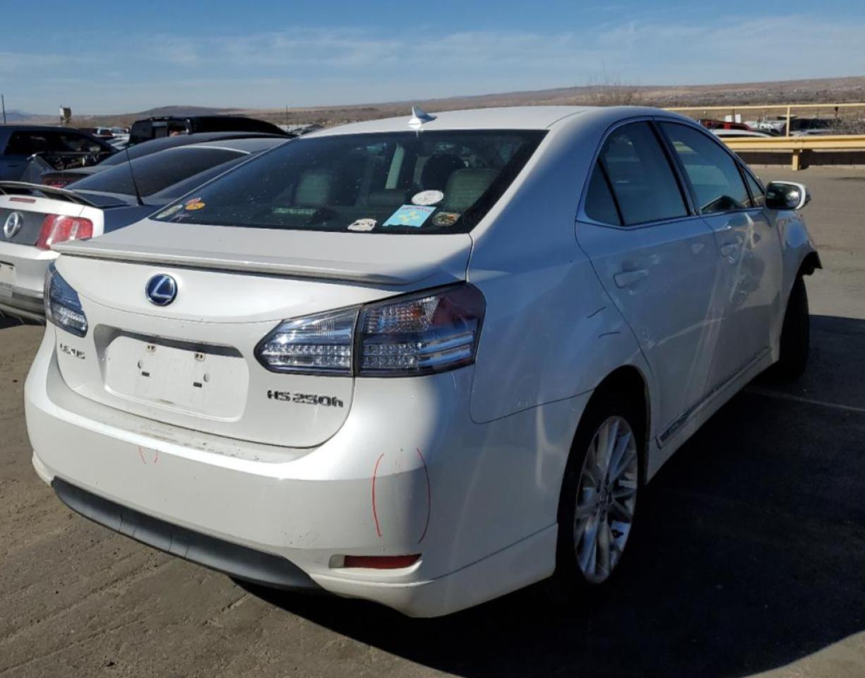 2010 Lexus HS - Image 3