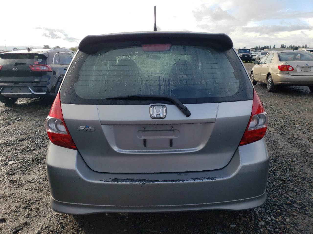 2008 Honda Fit - Image 6