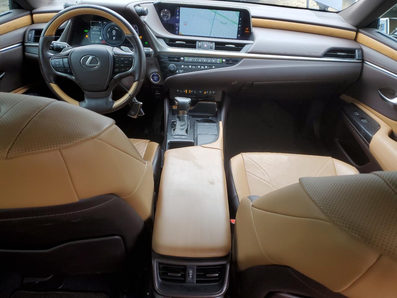 2019 Lexus ES - Image 8