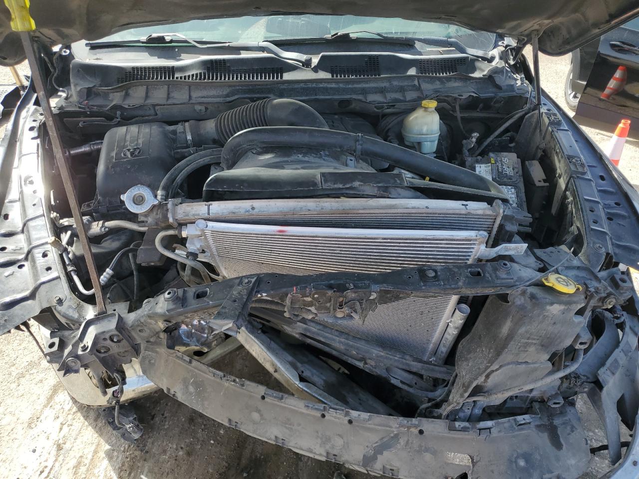 2014 RAM 1500 - Image 13