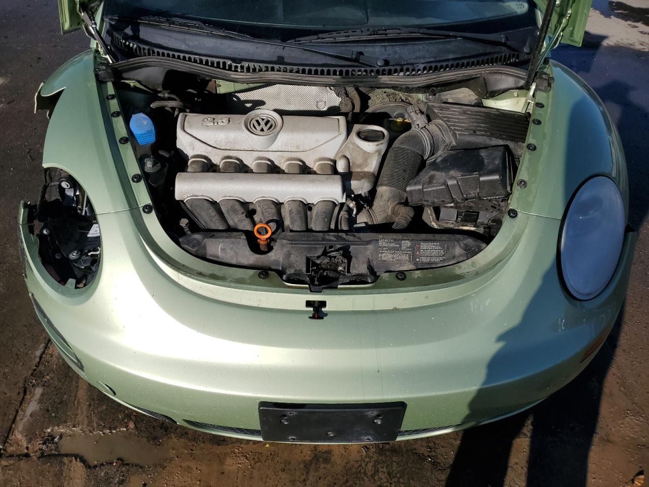 2008 Volkswagen Beetle - Image 11