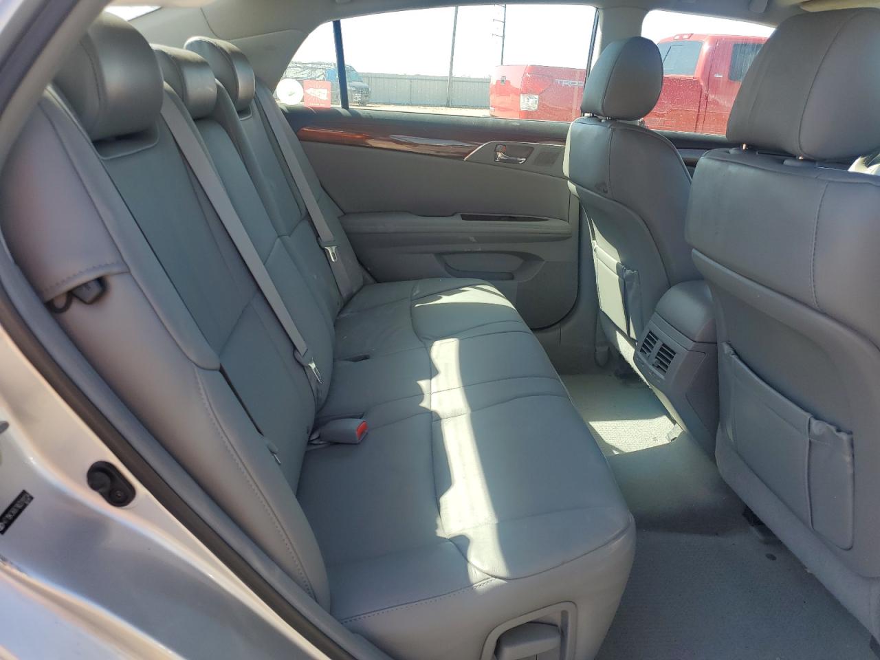 2008 Toyota Avalon - Image 10