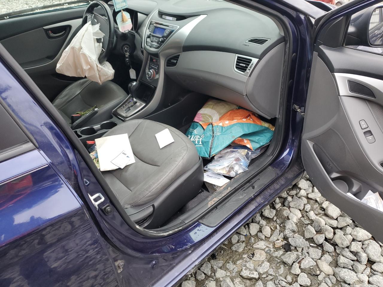 2013 Hyundai Elantra - Image 8